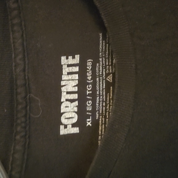 Fortnight T Shirt Size XL - Picture 3 of 4